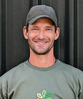 Robert Butas, Senior gardener